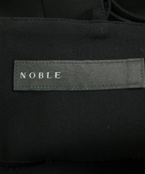 NOBLE ชุดเดรส
