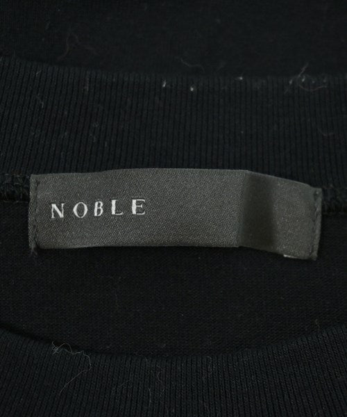 NOBLE เสื้อยืด/เสื้อท็อปส์