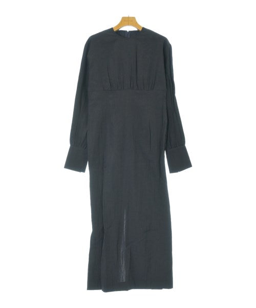 NOBLE ชุดเดรส