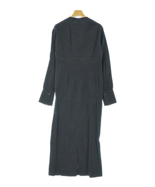 NOBLE ชุดเดรส