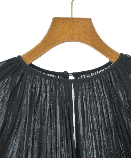 NOBLE ชุดเดรส