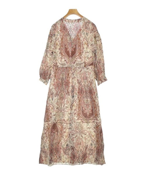 NOBLE ชุดเดรส