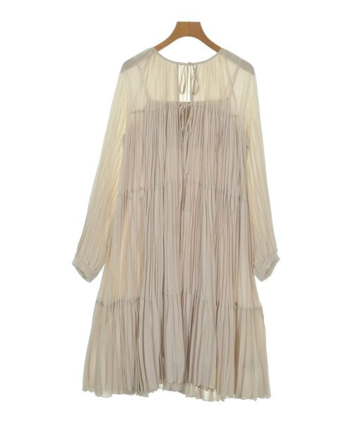 NOBLE ชุดเดรส