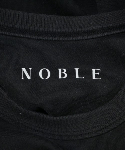 NOBLE เสื้อยืด/เสื้อท็อปส์