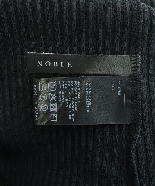 NOBLE เสื้อแขนกุด