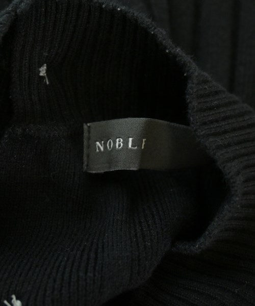NOBLE ชุดเดรส