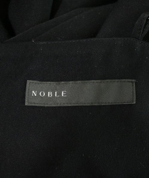 NOBLE ชุดเดรส