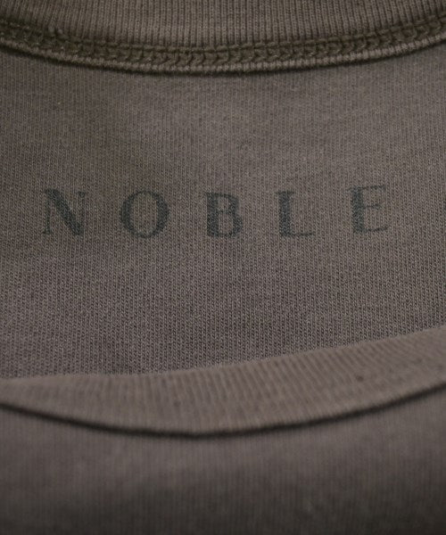 NOBLE เสื้อยืด/เสื้อท็อปส์