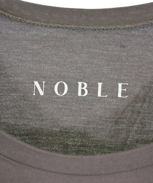 NOBLE เสื้อยืด/เสื้อท็อปส์