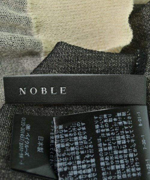 NOBLE เสื้อแขนกุด