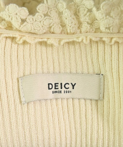 deicy เสื้อแขนกุด
