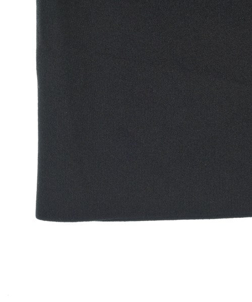 SOV. เสื้อแขนกุด