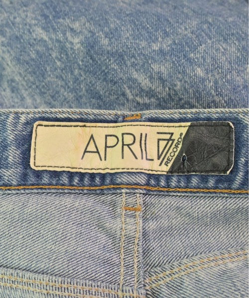 Apr-77 ยีนส์