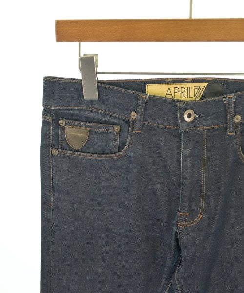 Apr-77 ยีนส์