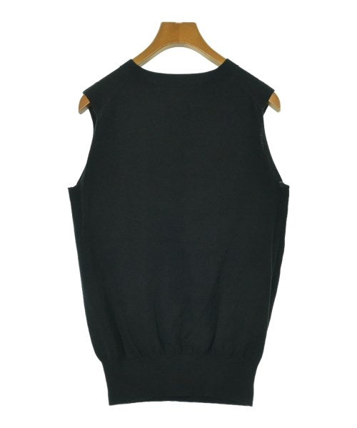 STUNNING LURE เสื้อแขนกุด