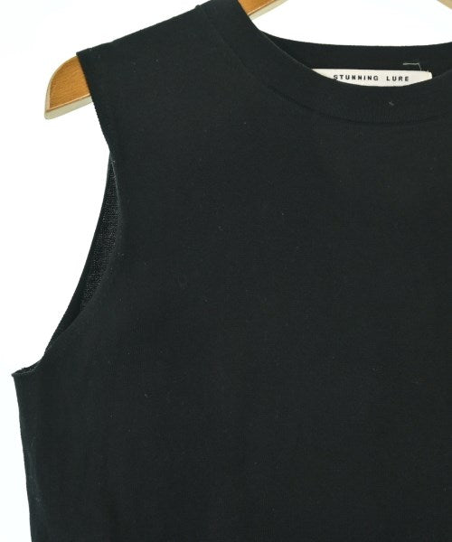 STUNNING LURE เสื้อแขนกุด