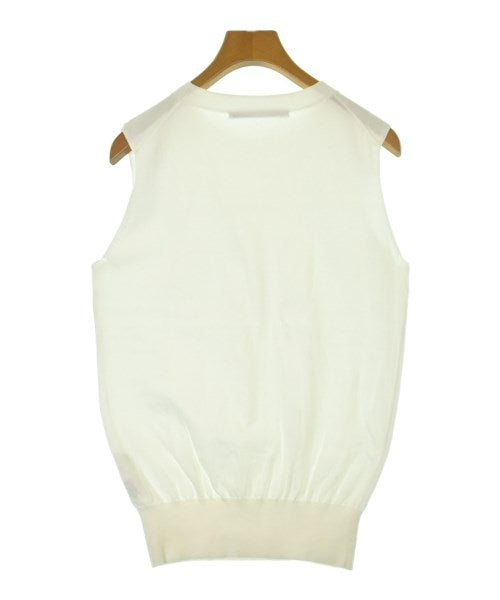 STUNNING LURE เสื้อแขนกุด