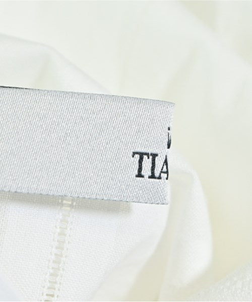 Tiara เสื้อสตรี