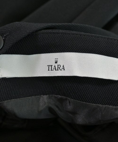 Tiara ชุดเอี๊ยม/เสื้อคลุมหลวมๆ/จั๊มสูท