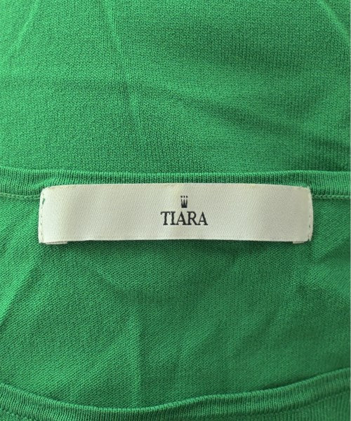 Tiara เสื้อกันหนาว