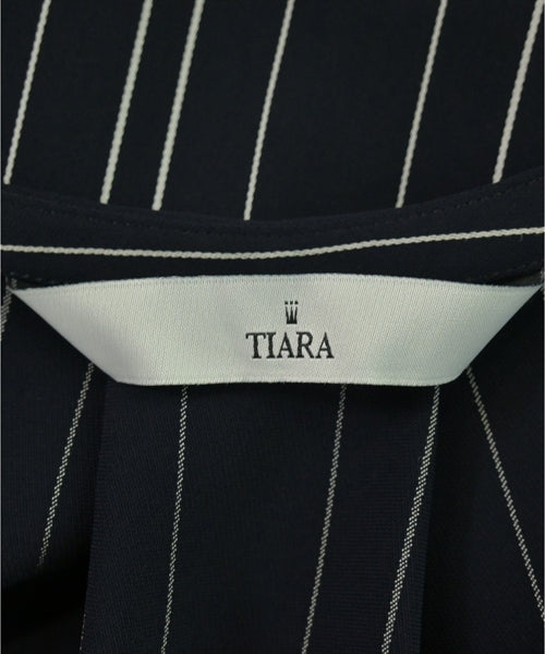 Tiara เสื้อสตรี