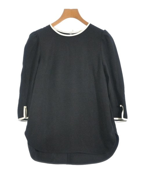 Tiara เสื้อสตรี