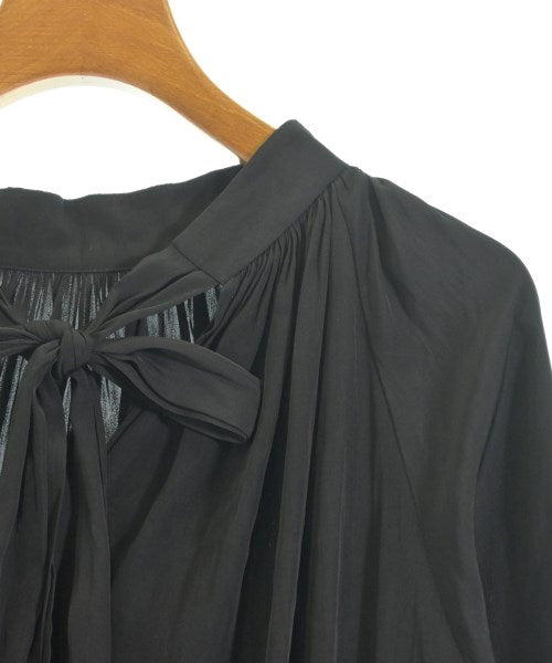 Tiara เสื้อสตรี