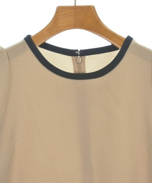 Tiara เสื้อสตรี