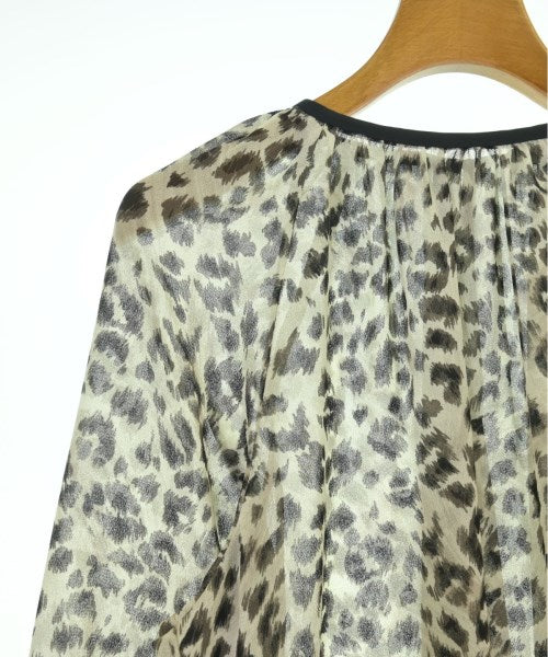 Tiara เสื้อสตรี