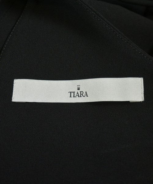 Tiara ชุดเอี๊ยม/เสื้อคลุมหลวมๆ/จั๊มสูท