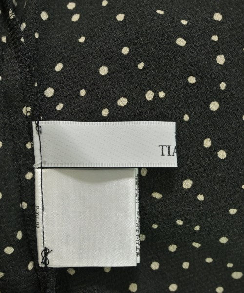 Tiara เสื้อสตรี