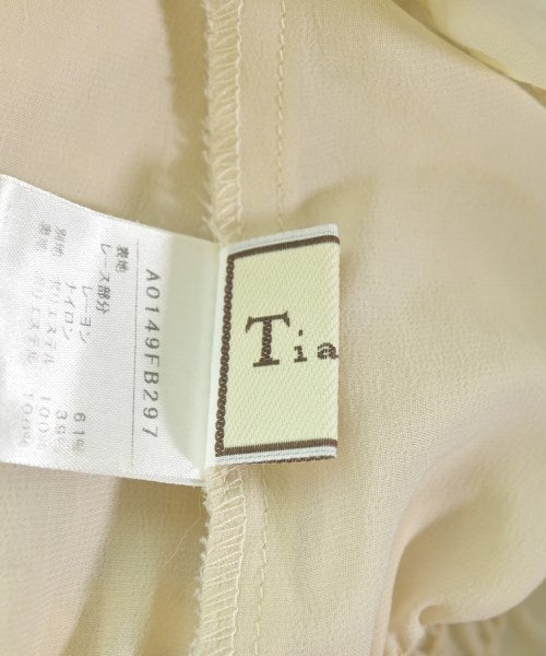 Tiara เสื้อสตรี