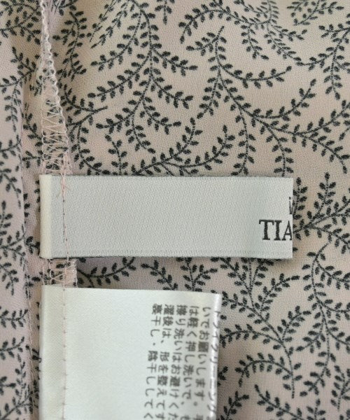 Tiara เสื้อสตรี