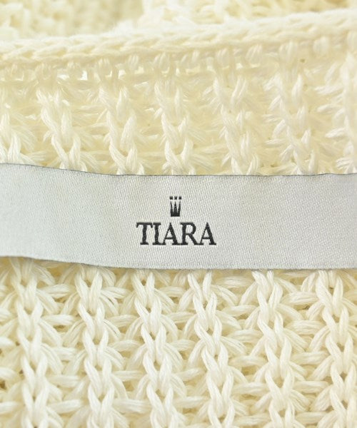 Tiara เสื้อกันหนาว