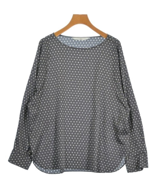Tiara เสื้อสตรี
