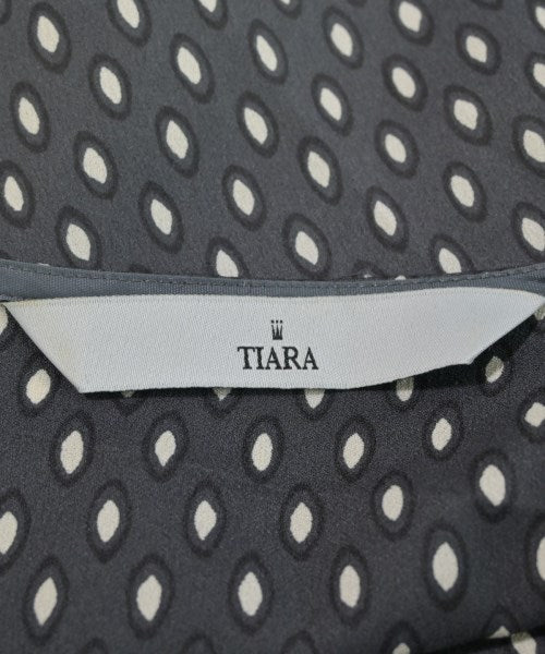 Tiara เสื้อสตรี