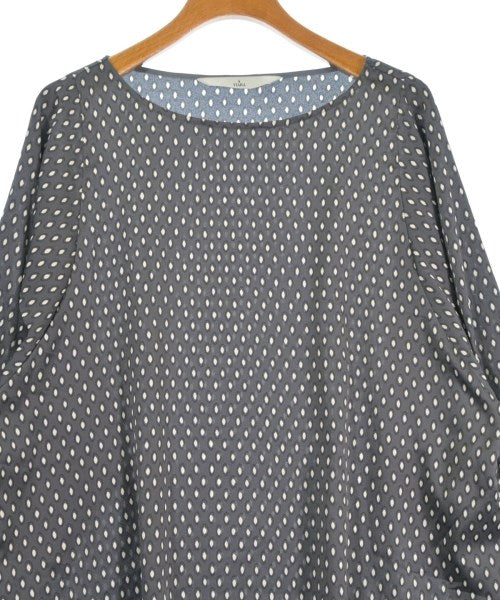 Tiara เสื้อสตรี