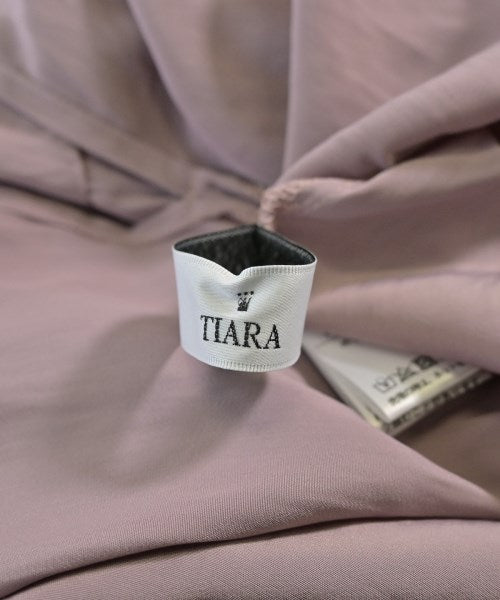 Tiara เสื้อสตรี