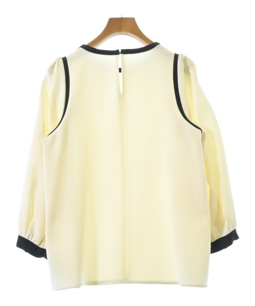 Tiara เสื้อสตรี