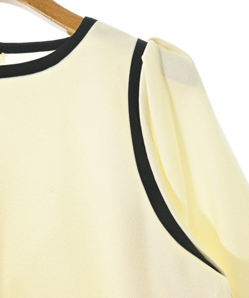 Tiara เสื้อสตรี