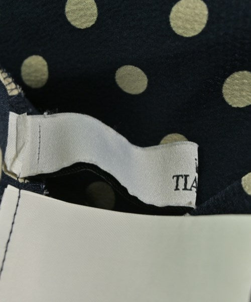 Tiara เสื้อสตรี