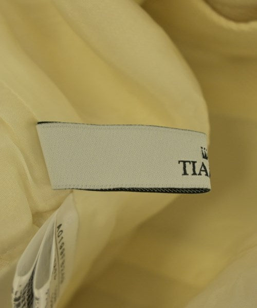 Tiara เสื้อสตรี