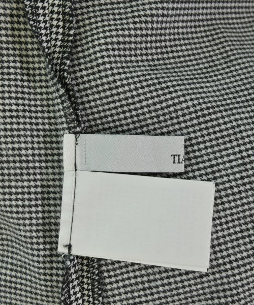 Tiara เสื้อสตรี
