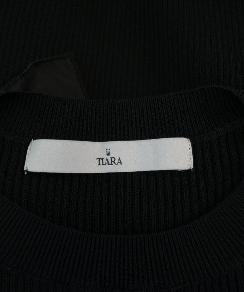 Tiara เสื้อกันหนาว