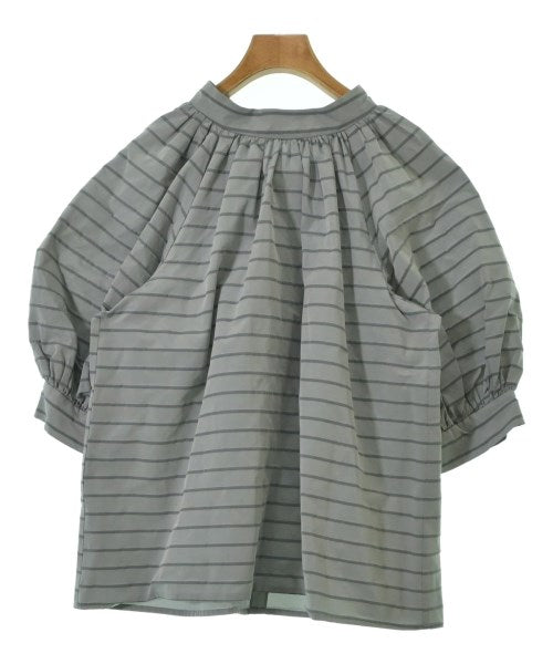 Tiara เสื้อสตรี