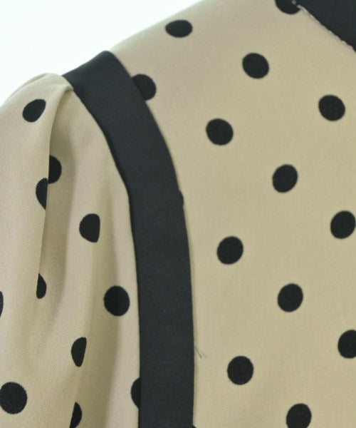 Tiara เสื้อสตรี