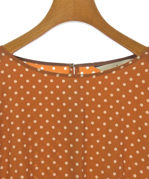 Tiara เสื้อสตรี