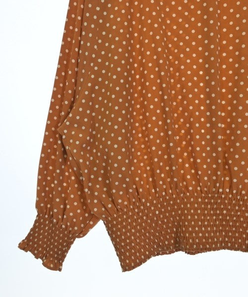 Tiara เสื้อสตรี