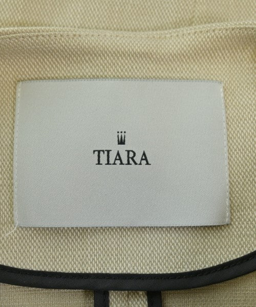 Tiara แจ็คเก็ตเบลาส์ อื่น