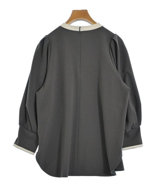 Tiara เสื้อสตรี